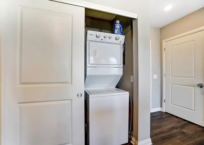 The Urban Oasis Garage Parking Walk-in Shower * Columbus