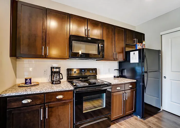 The Urban Oasis Garage Parking Walk-in Shower Apartamento Columbus